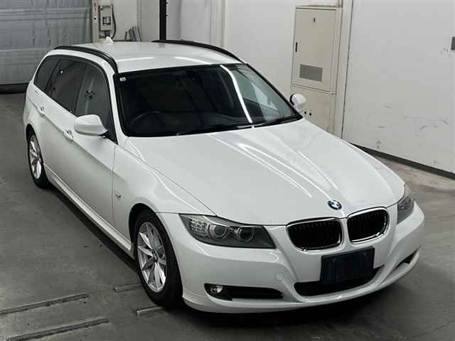 BMW 3 SERIES 2011