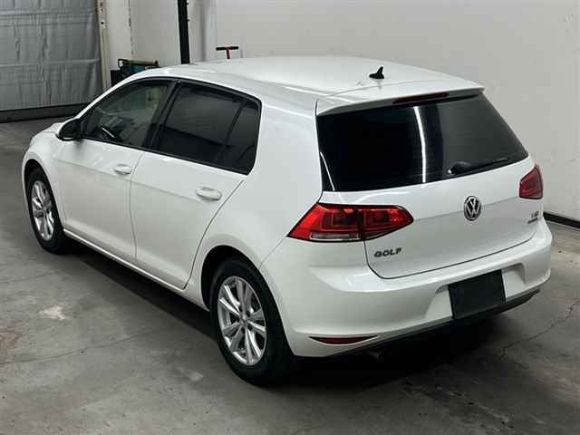 VOLKSWAGEN GOLF 2014
