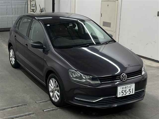 VOLKSWAGEN POLO 2015