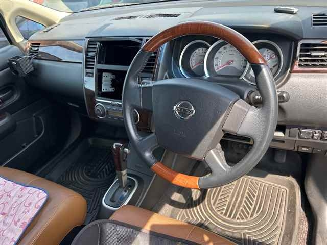 NISSAN TIIDA 2008