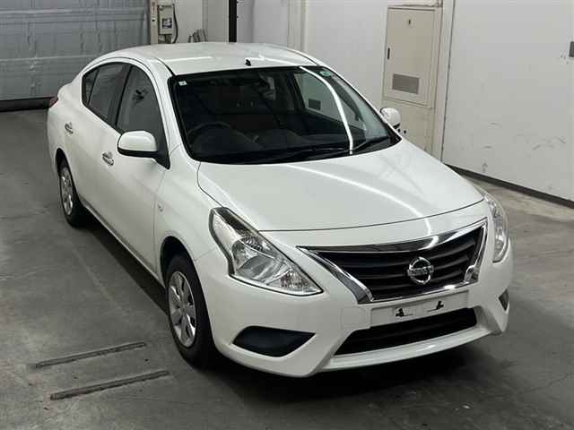 NISSAN TIIDA LATIO 2015