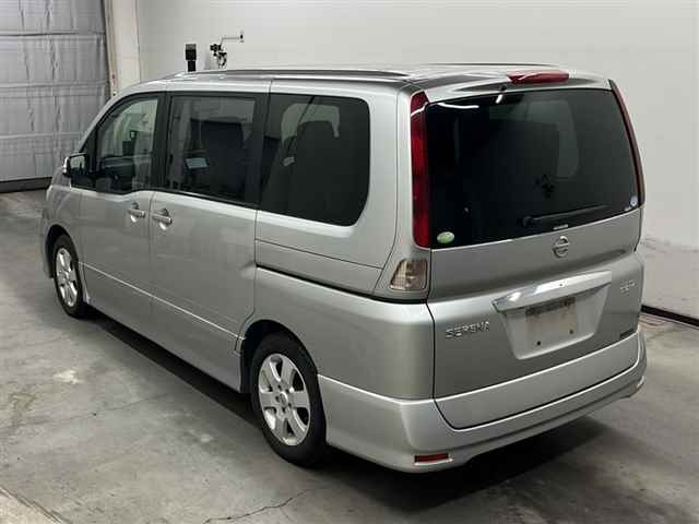 NISSAN SERENA 2010