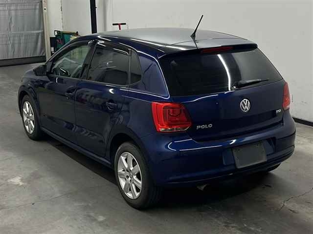 VOLKSWAGEN POLO 2010