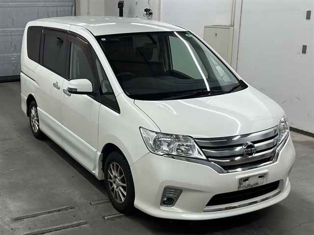 NISSAN SERENA 2011