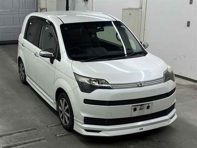 TOYOTA SPADE 2014