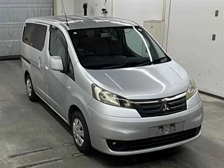 MITSUBISHI DELICA D3 2012