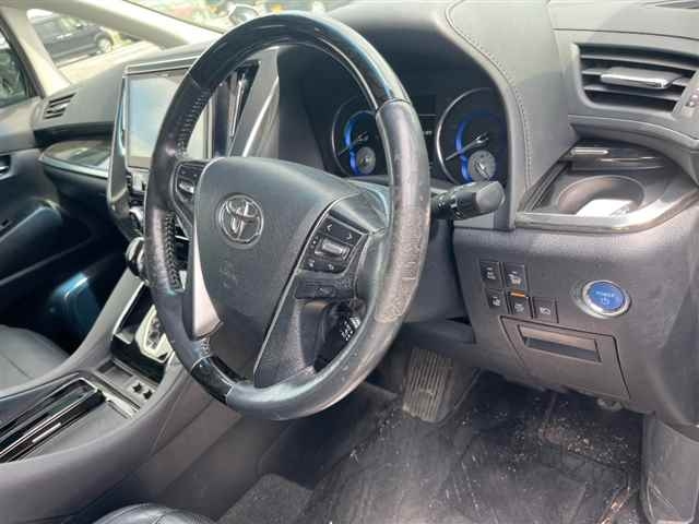 TOYOTA ALPHARD 2015