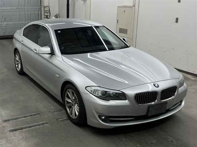 BMW 5 SERIES 2013