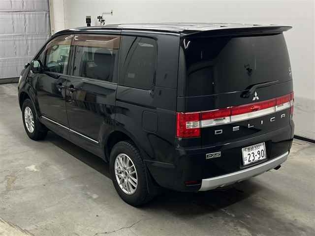 MITSUBISHI DELICA D5 2009