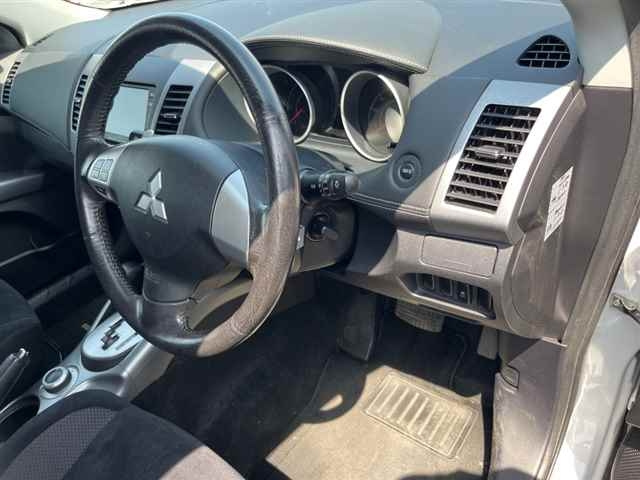 MITSUBISHI OUTLANDER 2010
