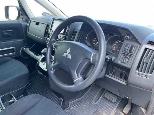 MITSUBISHI DELICA D5 2016
