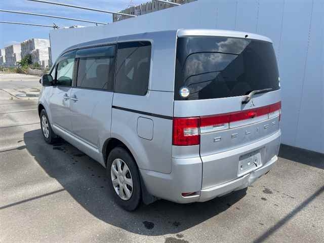 MITSUBISHI DELICA D5 2016