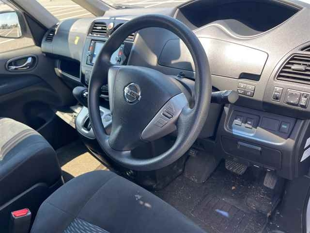 NISSAN SERENA 2014