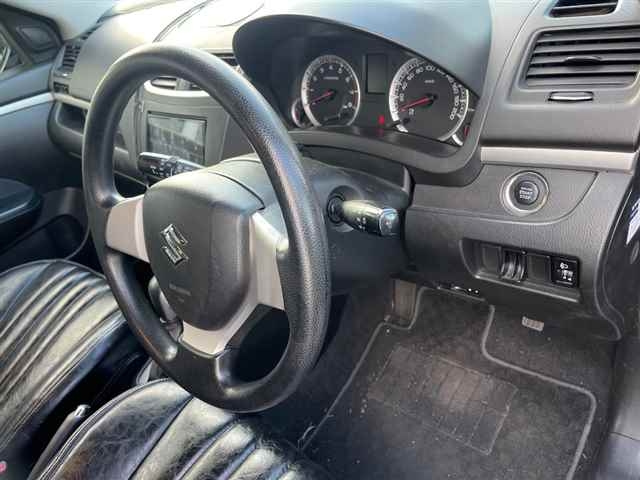 SUZUKI SWIFT 2011