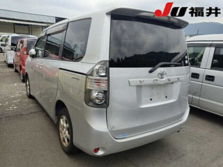TOYOTA VOXY 2008