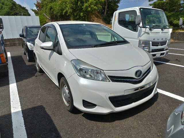 TOYOTA VITZ 2012