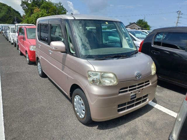 DAIHATSU TANTO 2009