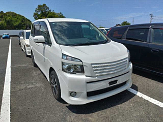 TOYOTA VOXY 2012