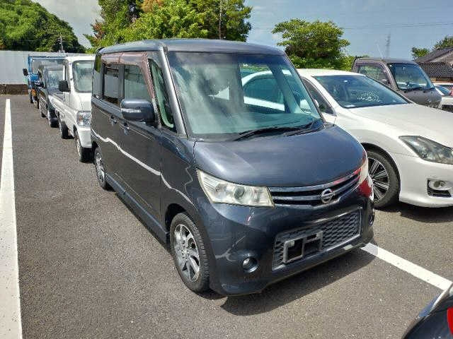 NISSAN ROOX 2010
