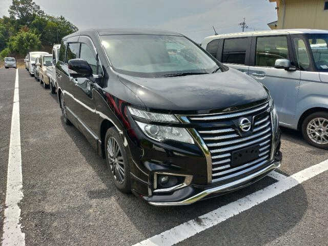 NISSAN ELGRAND 2017