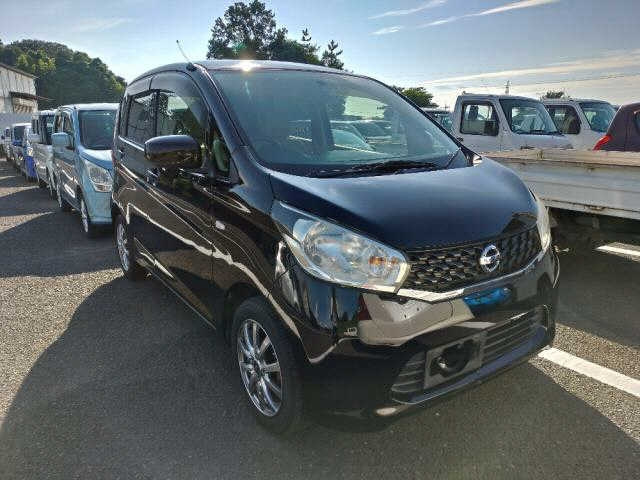 NISSAN DAYZ 2013