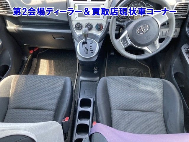 TOYOTA RACTIS 2011