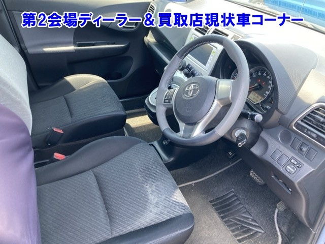 TOYOTA RACTIS 2011