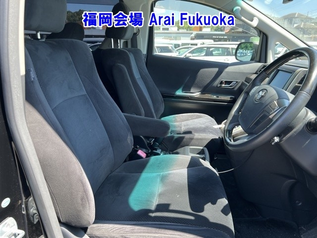 TOYOTA ALPHARD 2011