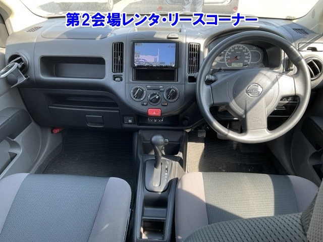 NISSAN AD 2017