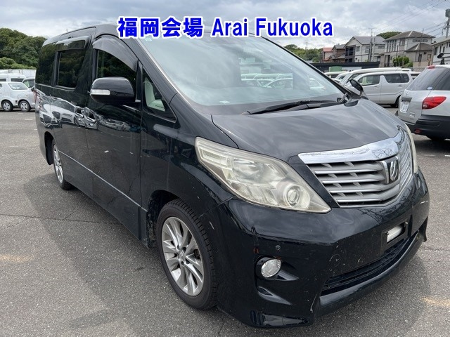 TOYOTA ALPHARD 2011