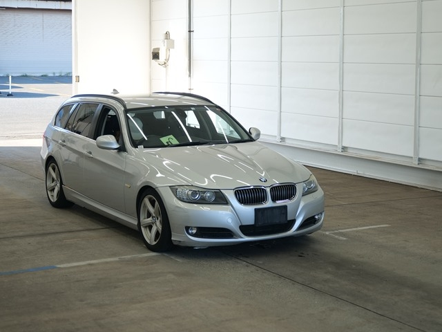 BMW 3 SERIES 2010