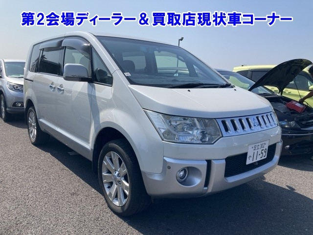 MITSUBISHI DELICA D5 2012