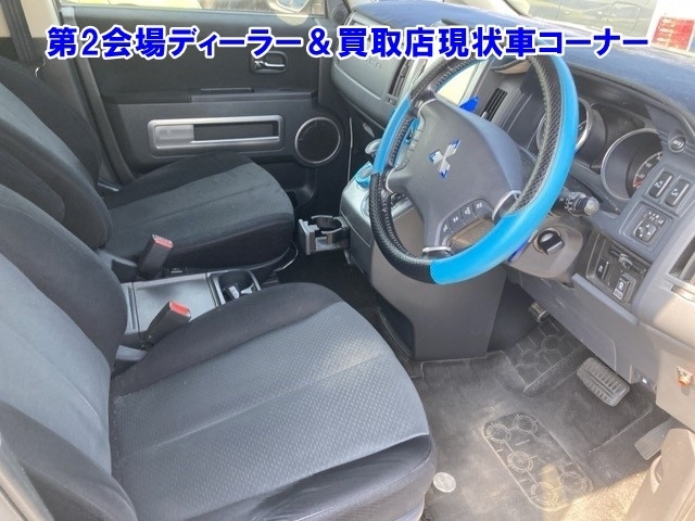 MITSUBISHI DELICA D5 2012