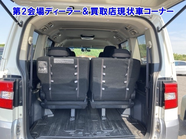 MITSUBISHI DELICA D5 2012
