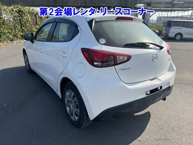MAZDA DEMIO 2016