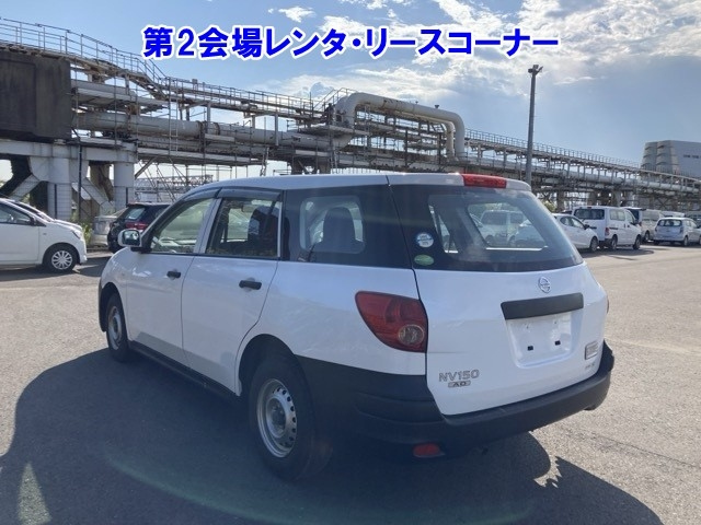 NISSAN AD 2019