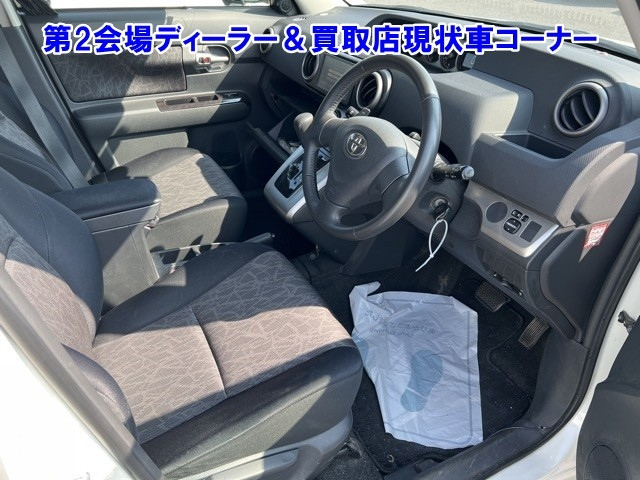 TOYOTA COROLLA RUMION 2011