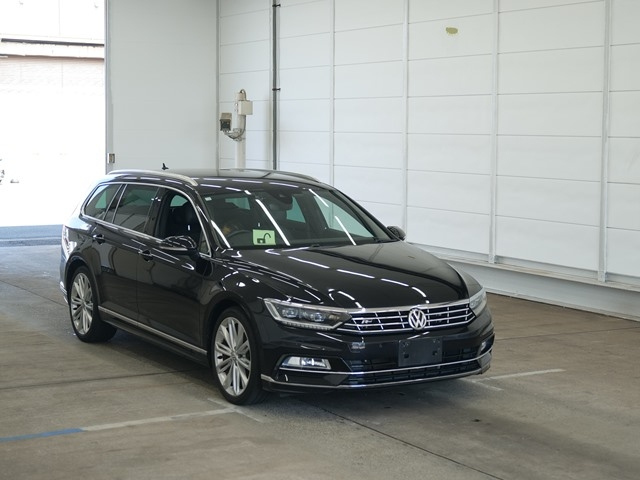 VOLKSWAGEN PASSAT VARIANT 2018