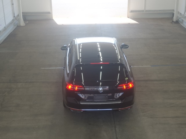 VOLKSWAGEN PASSAT VARIANT 2018