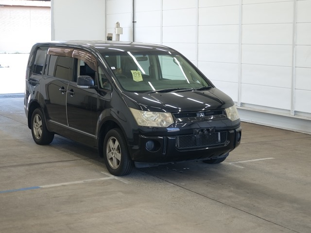 MITSUBISHI DELICA D5 2008