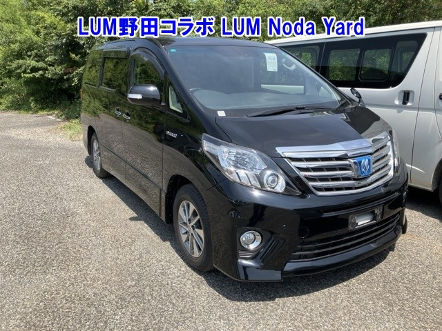 TOYOTA ALPHARD 2014
