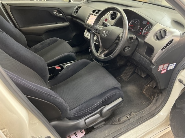 HONDA STREAM 2009