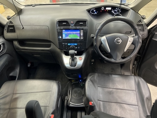 NISSAN SERENA 2012