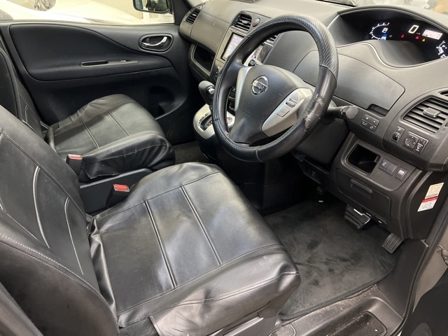 NISSAN SERENA 2012