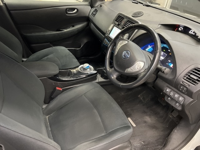 NISSAN LEAF 2014