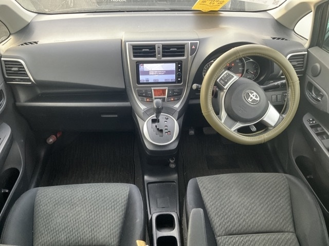 TOYOTA RACTIS 2012