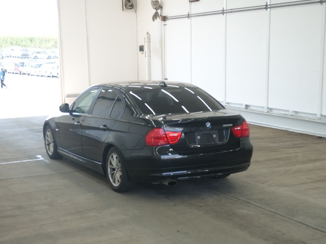 BMW 3 SERIES 2010
