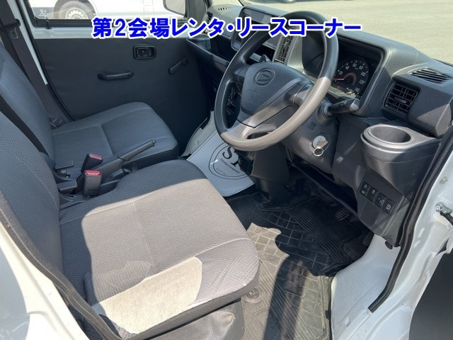 DAIHATSU HIJET VAN 2018