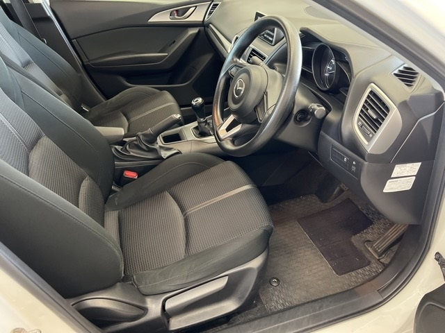 MAZDA AXELA 2019