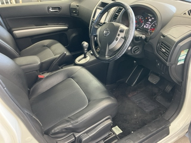 NISSAN X-TRAIL 2012